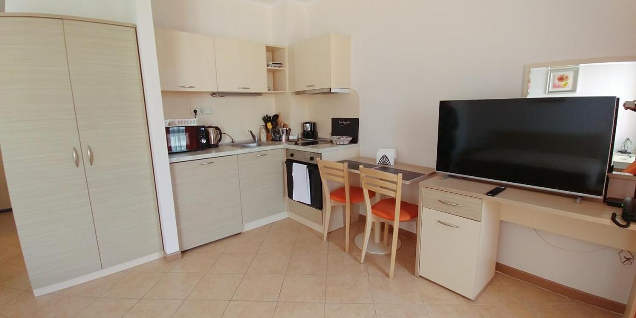 Royal Sun Holiday Apartments Slăntjev Brjag Exteriör bild