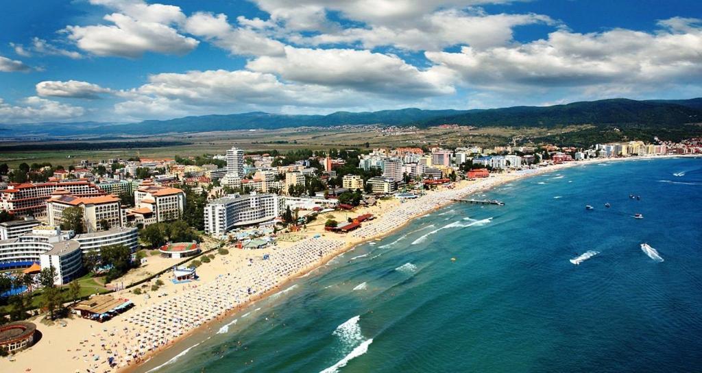 Royal Sun Holiday Apartments Slăntjev Brjag Exteriör bild