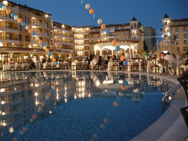 Royal Sun Holiday Apartments Slăntjev Brjag Exteriör bild