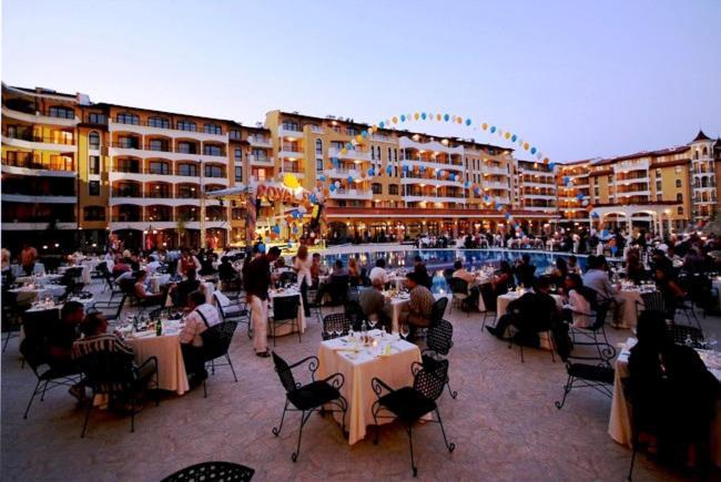 Royal Sun Holiday Apartments Slăntjev Brjag Exteriör bild