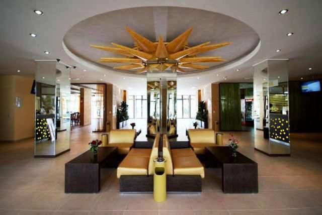 Royal Sun Holiday Apartments Slăntjev Brjag Exteriör bild