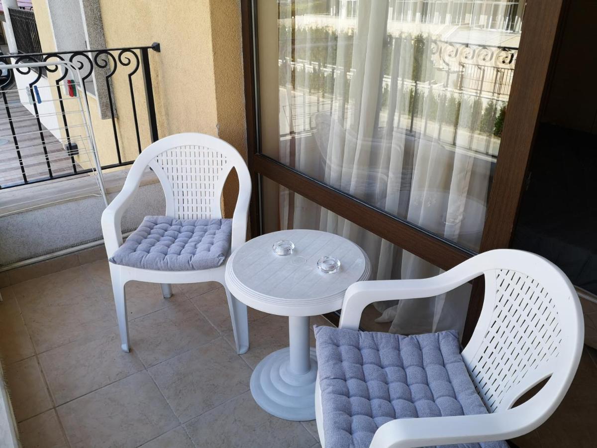 Royal Sun Holiday Apartments Slăntjev Brjag Exteriör bild