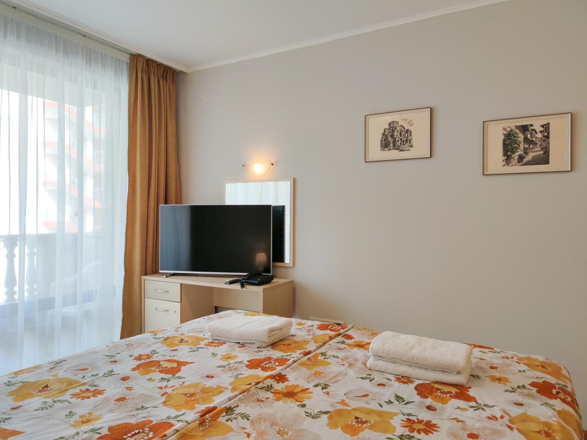 Royal Sun Holiday Apartments Slăntjev Brjag Exteriör bild